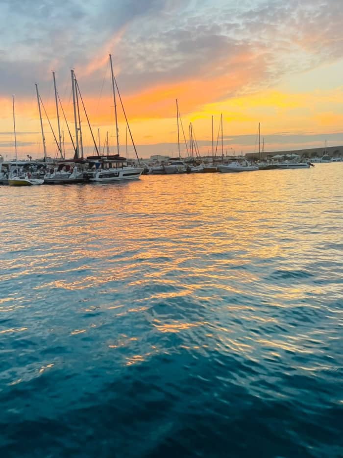 Boottocht van San Foca naar Sant'Andrea: Faraglioni en baaien (2,5 uur)