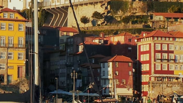 Discover Porto on a sailboat for a full day