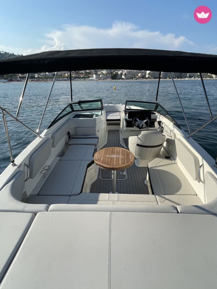 Freedom Cruise – Explore the French Riviera Differently