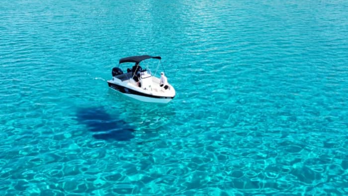 Free licences Half-Day Boat Rental – Easy Self-Drive Mykonos