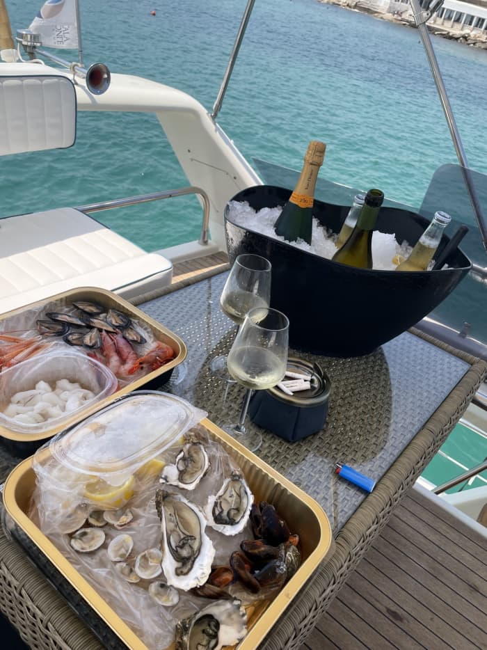 7-Hour Yacht Cruise Along the Adriatic – From Caves to Crystal Waters