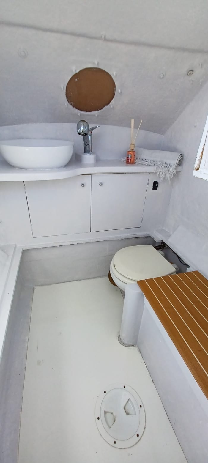 Profitez d'une excursion de 9h30 en bateau à moteur pour explorer Porto Cervo.