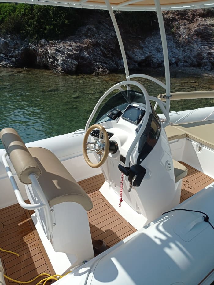 Ihr privates Motorboot für einen Tag rund um Hydra