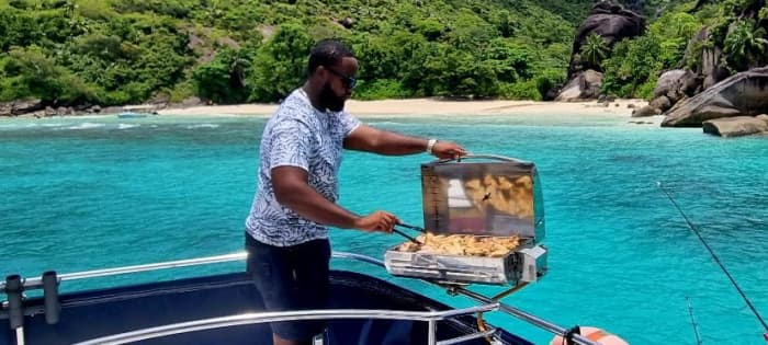 Jouw dag op Mahé: Huur een motorboot voor 9 uur ontdekkingstocht
