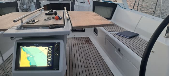 Setzen Sie Kurs auf Freude: Ein ganzer Tag authentisches Segeln in Pescara auf einem Segelboot