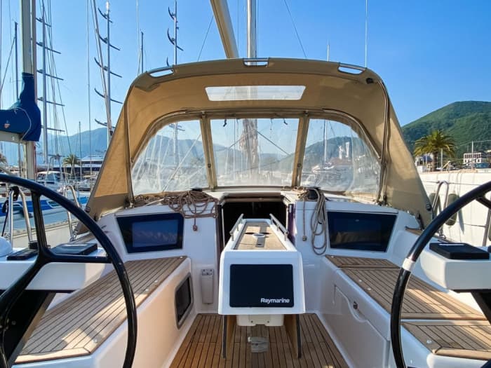 Half-Day Maritime Thrill: 4-Hour Open Sea Expedition