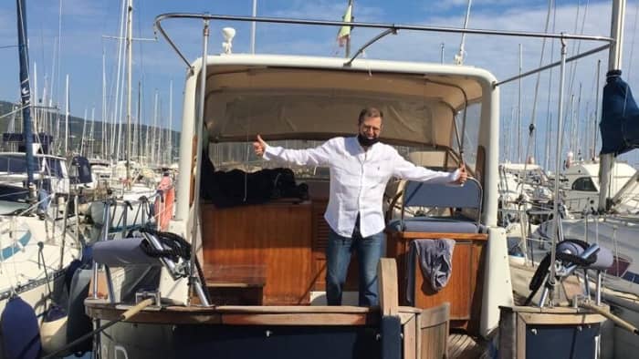 Een ontspannen uitstapje naar Lavagna: een boottocht van 4 uur op een motorboot.