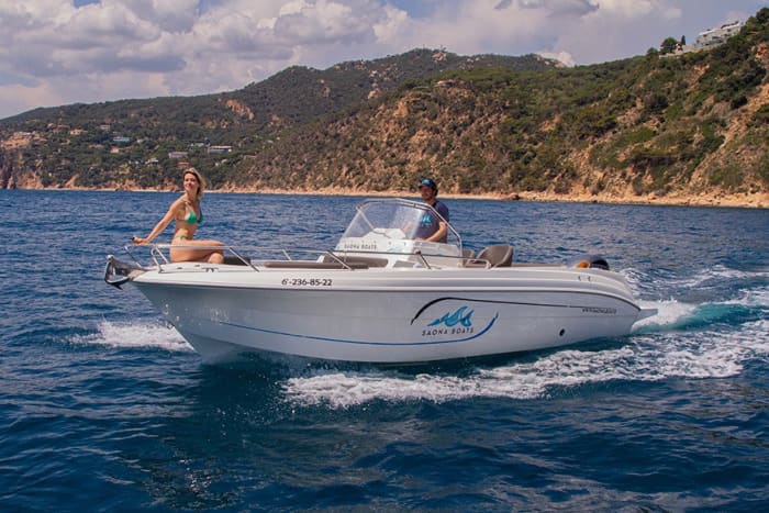 3h30 in Sant Feliu de Guíxols: Motorboot mieten und genießen