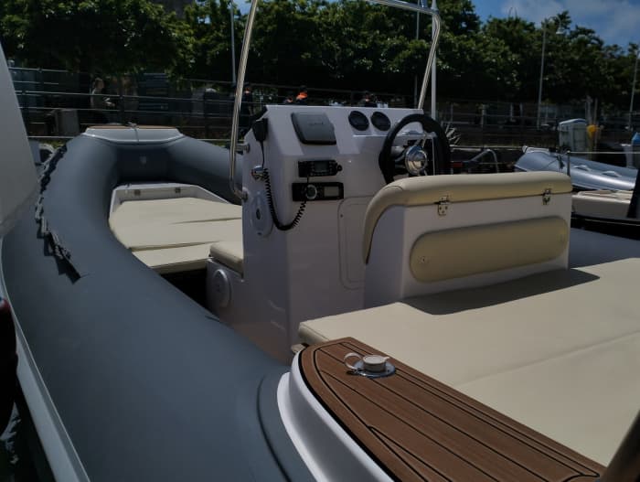 Ontdek Genua tijdens een dagtocht op een motorboot.