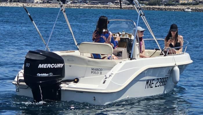 Verken Marseille vanaf het water: een hele dag op het water aan boord van een motorboot.