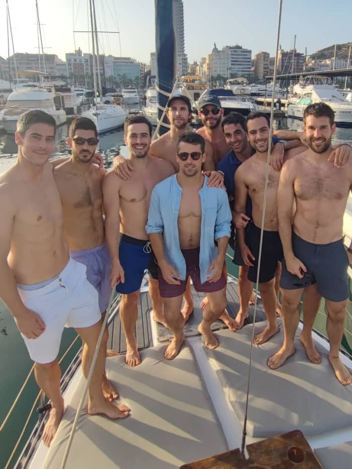 Stuffing (4h). Relax while sailing around the bay – Nature and the Alicante coast in half a day