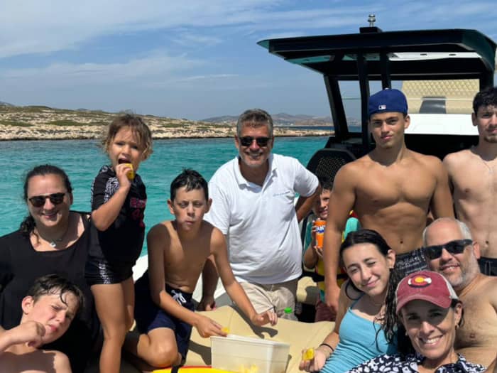 Full-Day Tour: Pounta Beach to Milos, Polyaigos, and Kimolos