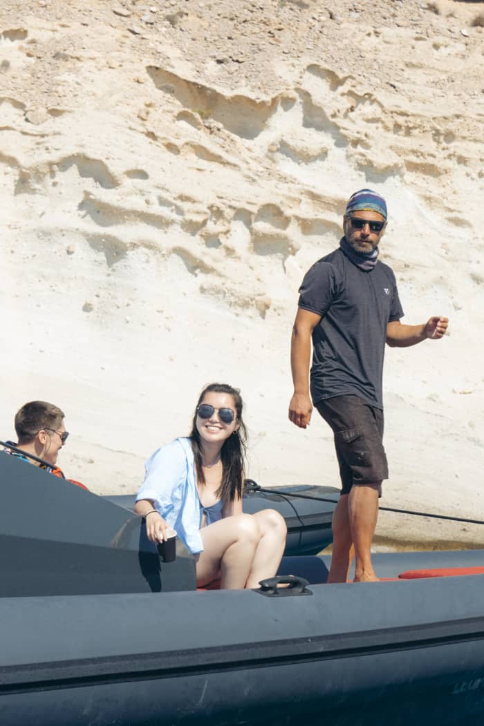 Halbtägige private Kreuzfahrt nach Antiparos und zur Blauen Lagune - Der Preis beinhaltet alle Kosten.