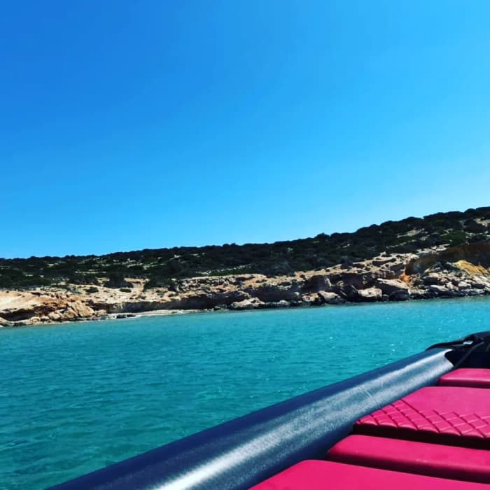 Halbtägige private Kreuzfahrt nach Antiparos und zur Blauen Lagune - Der Preis beinhaltet alle Kosten.