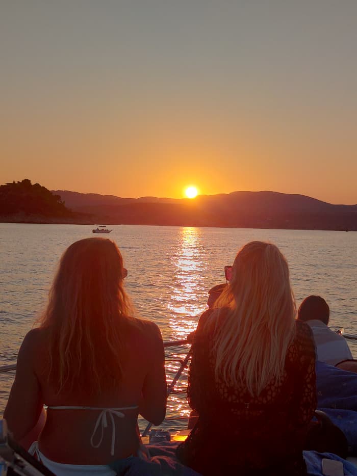 Sunset Yacht Cruise: Diaporos & Blue Lagoon Magic