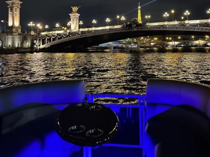 Célébrez votre anniversaire depuis la Seine - 2h30
