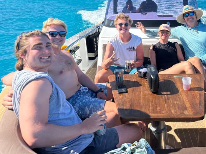 Exploration des Merveilles des Îles : Grace Bay, Iguana Island, Half Moon Bay et Plus