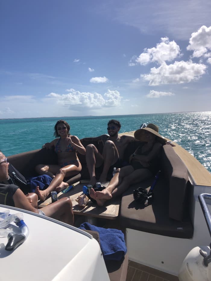 Exploration des Merveilles des Îles : Grace Bay, Iguana Island, Half Moon Bay et Plus