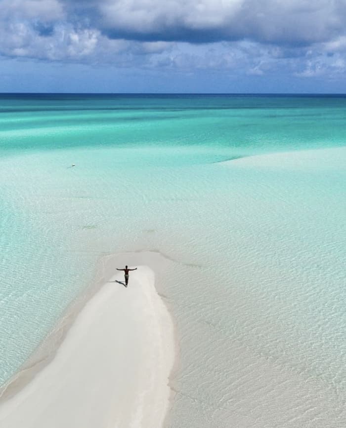 Exploration des Merveilles des Îles : Grace Bay, Iguana Island, Half Moon Bay et Plus
