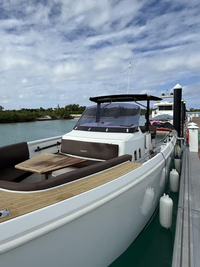 Exploration des Merveilles des Îles : Grace Bay, Iguana Island, Half Moon Bay et Plus
