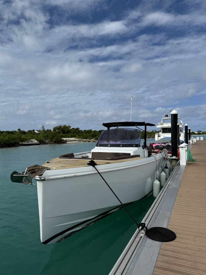 Exploration des Merveilles des Îles : Grace Bay, Iguana Island, Half Moon Bay et Plus