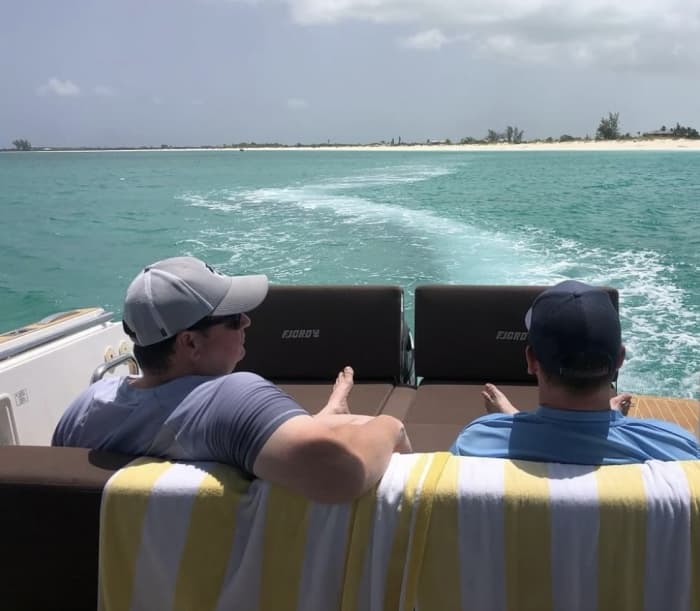 Exploration des Merveilles des Îles : Grace Bay, Iguana Island, Half Moon Bay et Plus