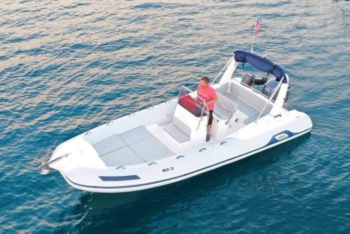 Une journée à Lefkada sur un bateau à moteur