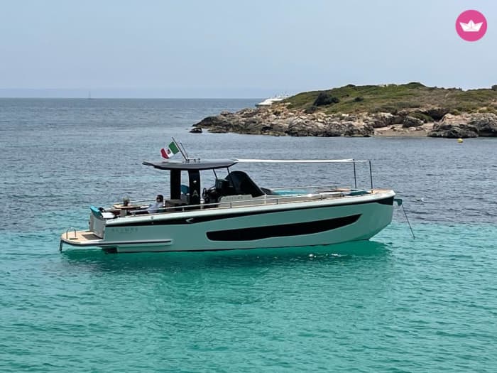 Oltre la costa: una crociera costiera privata a Sitges e Blanes