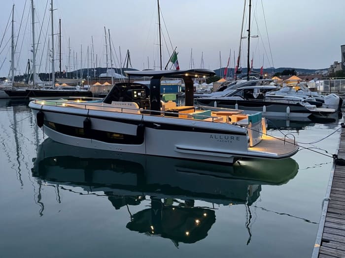 Coastal Drift: giornata in barca privata a Sitges e Blanes