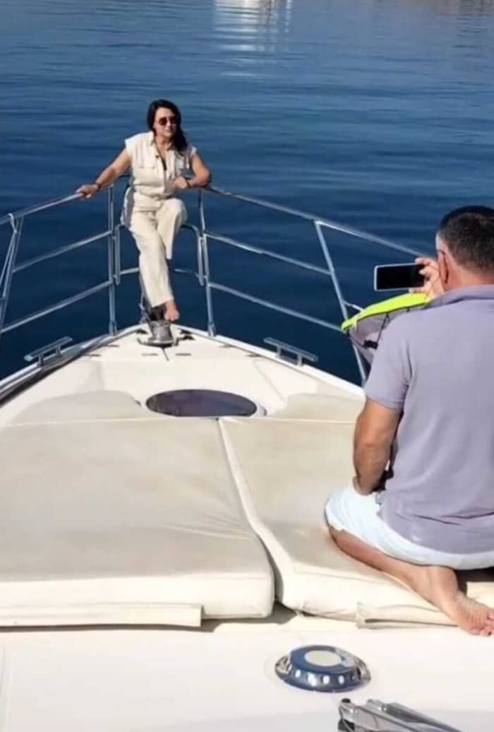 Rejs jachtem po Czarnej Wyspie i zatoce Akvaryum