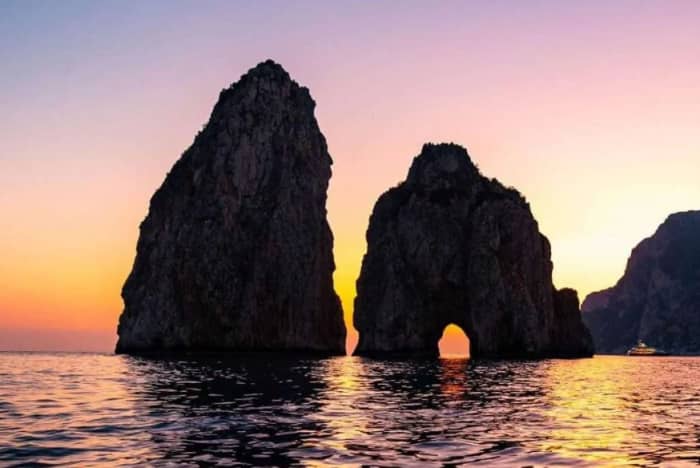 Sonnenuntergangstour ab Sorrent: Ein Sonnenuntergang am Meer