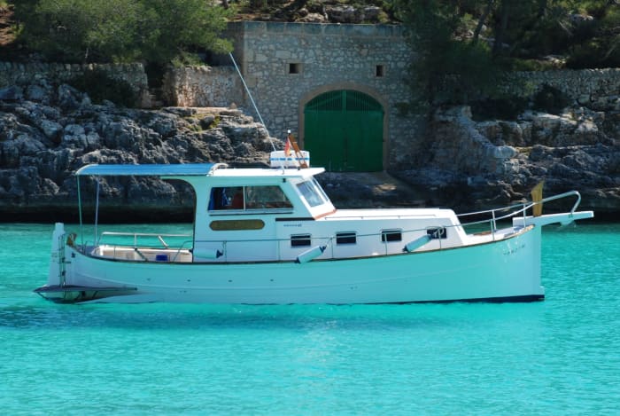 3h30 para descobrir Cala d'Or em uma lancha.