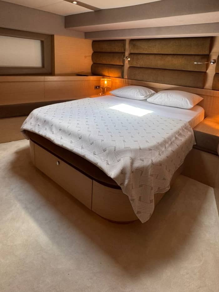 Luxe cruise door Akvaryum Bay en Black Island