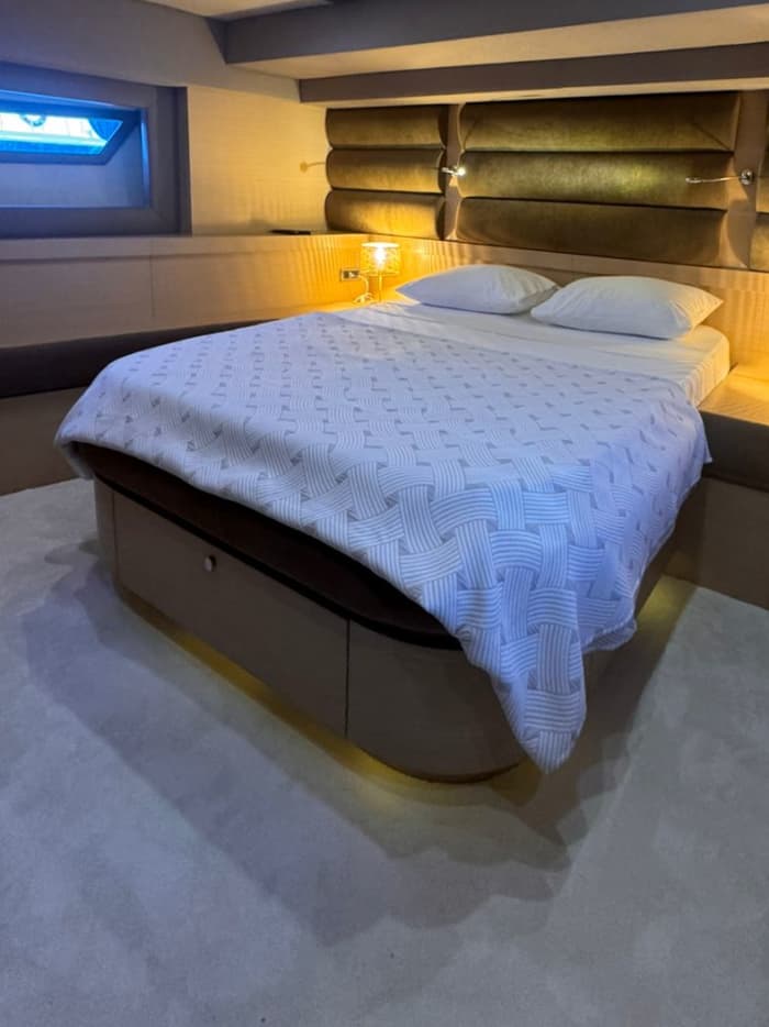 Luxe cruise door Akvaryum Bay en Black Island