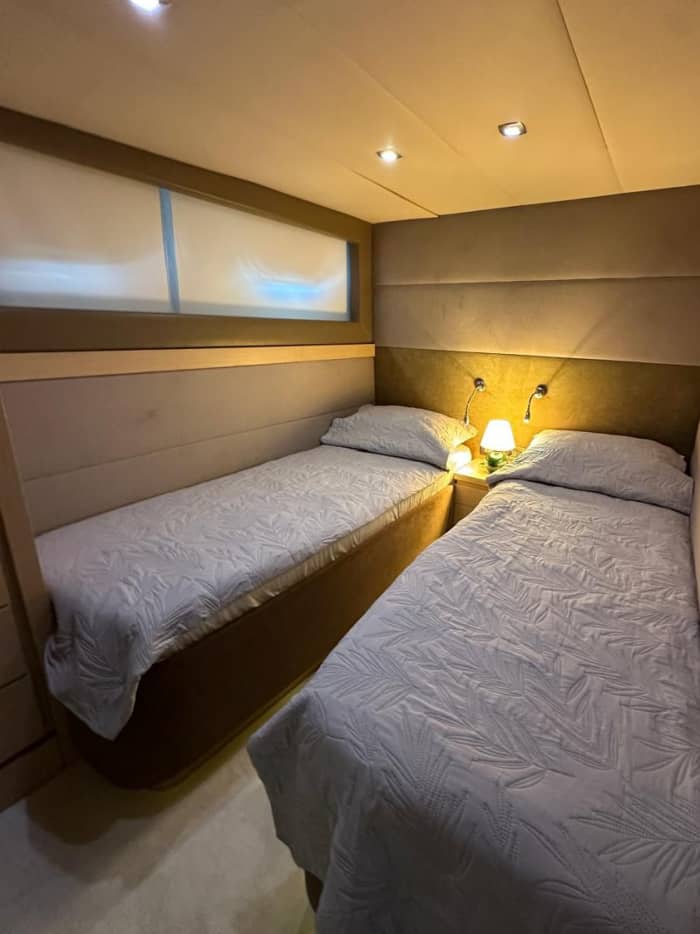 Luxe cruise door Akvaryum Bay en Black Island