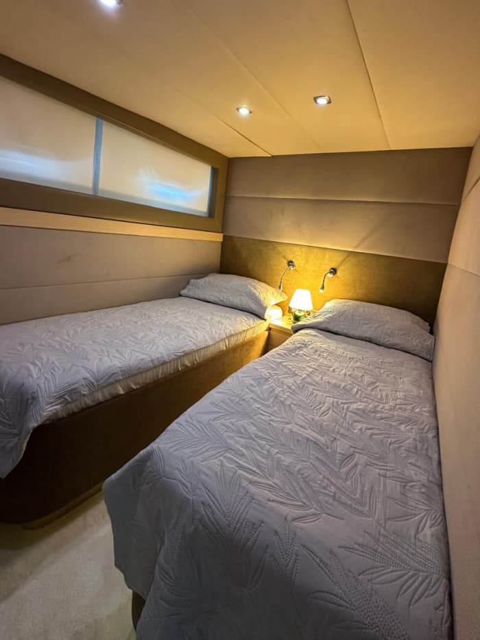 Luxe cruise door Akvaryum Bay en Black Island