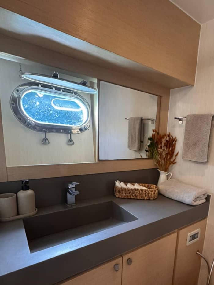 Luxe cruise door Akvaryum Bay en Black Island