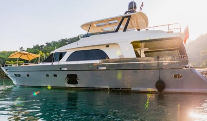 Luxe cruise door Akvaryum Bay en Black Island