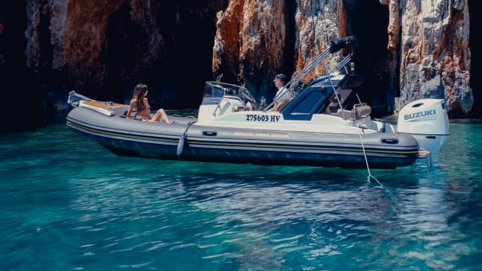 Dagtour naar de Rode Rotsen en het eiland Pakleni: ontdek de beste stranden en verborgen pareltjes van Hvar
Vanuit de havenstad Hvar