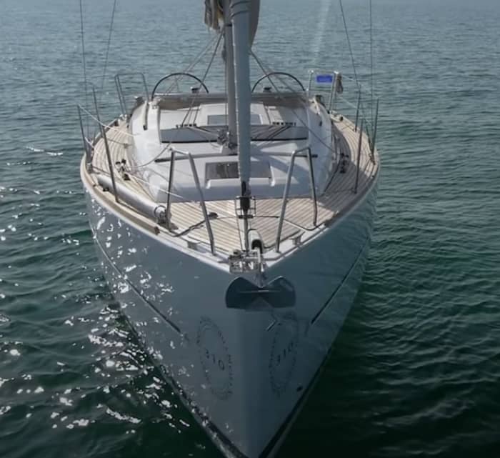 Le rythme de Port Grimaud : des moments inoubliables à bord d'un voilier