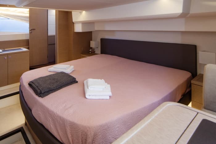 Privater Bootsausflug rund um Lavagna mit einem Motorboot