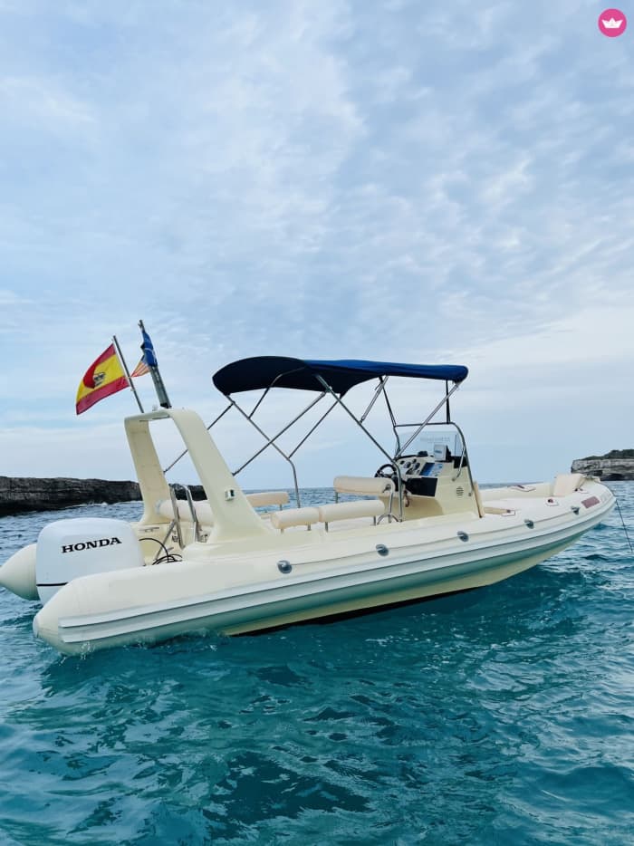 Half-day boat trip from Cala d’Or – swimming and exploring the bays of Mallorca