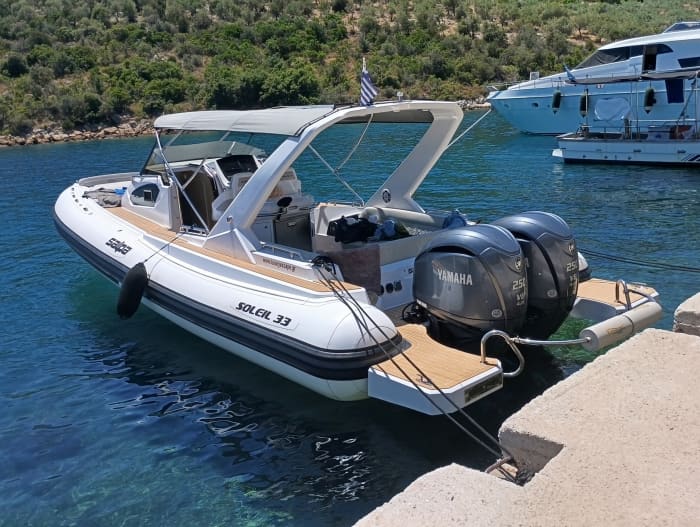 Profitez de 7 heures de navigation à moteur à Skiathos