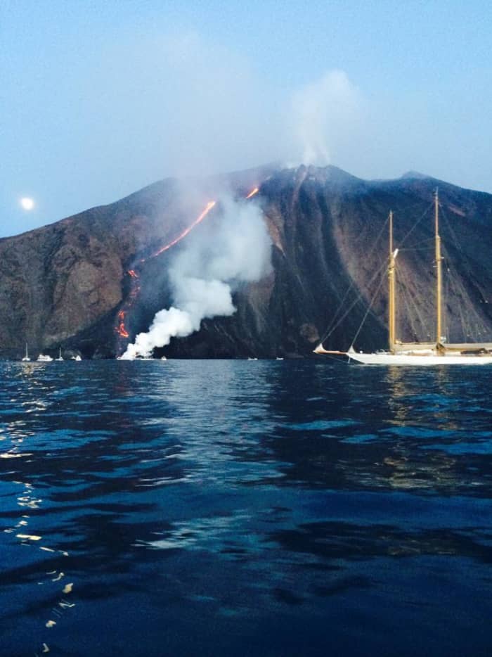Panarea and Stromboli Tour with Sunset Eruption