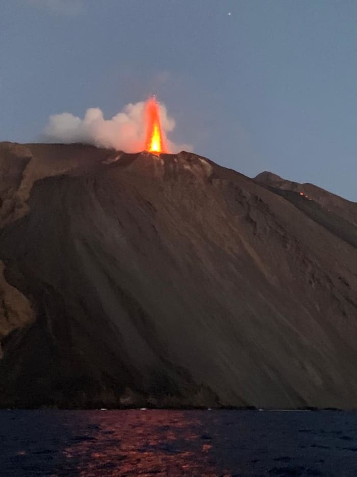 Panarea and Stromboli Tour with Sunset Eruption