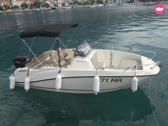 Ontdek de kust van La Ciotat: een complete dagtocht aan boord van een motorboot