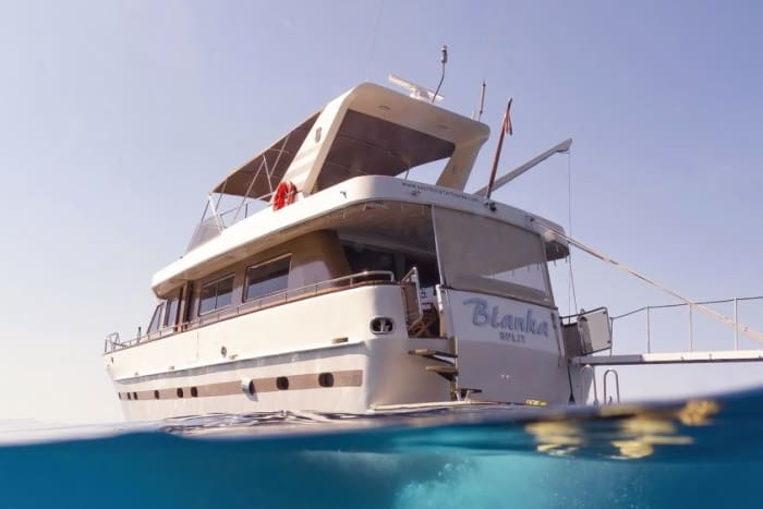 Prywatna wycieczka łodzią na wyspy Brač, Hvar i do Błękitnej Laguny (8 godzin)