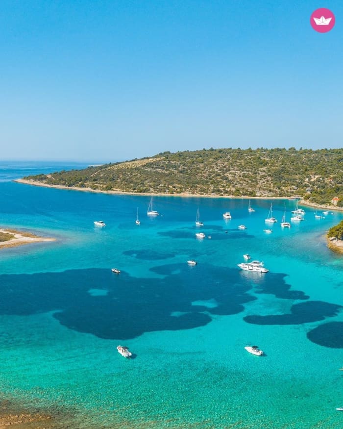 Een dagje in het paradijs: Blue Lagoon en Šolta-eilanduitstapje op een motorboot, beginnend in Split