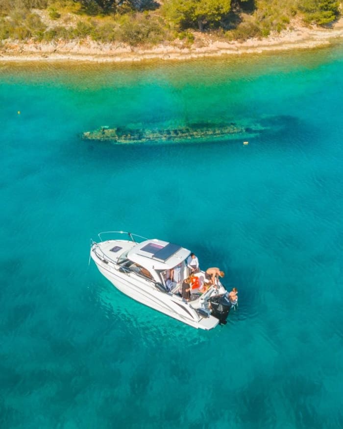 Een dagje in het paradijs: Blue Lagoon en Šolta-eilanduitstapje op een motorboot, beginnend in Split