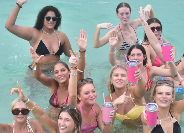 Crociera VIP Punta Cana con bevande incluse, snorkeling, intrattenimento e balli.